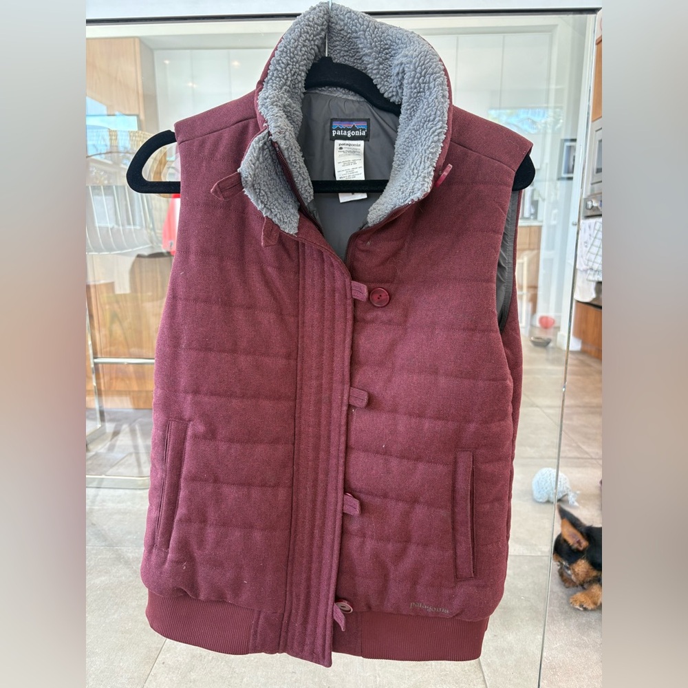 Patagonia Women’s Vagabunda Quilted Vest - Dark Ruby - Size S ($75)